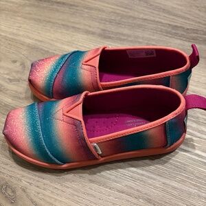 Tom’s little girl shoes